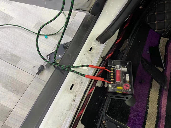 改裝案例|歐尚A800改裝升級(jí)法國(guó)路翼音響系統(tǒng)