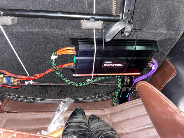 改裝案例|歐尚A800改裝升級(jí)法國(guó)路翼音響系統(tǒng)